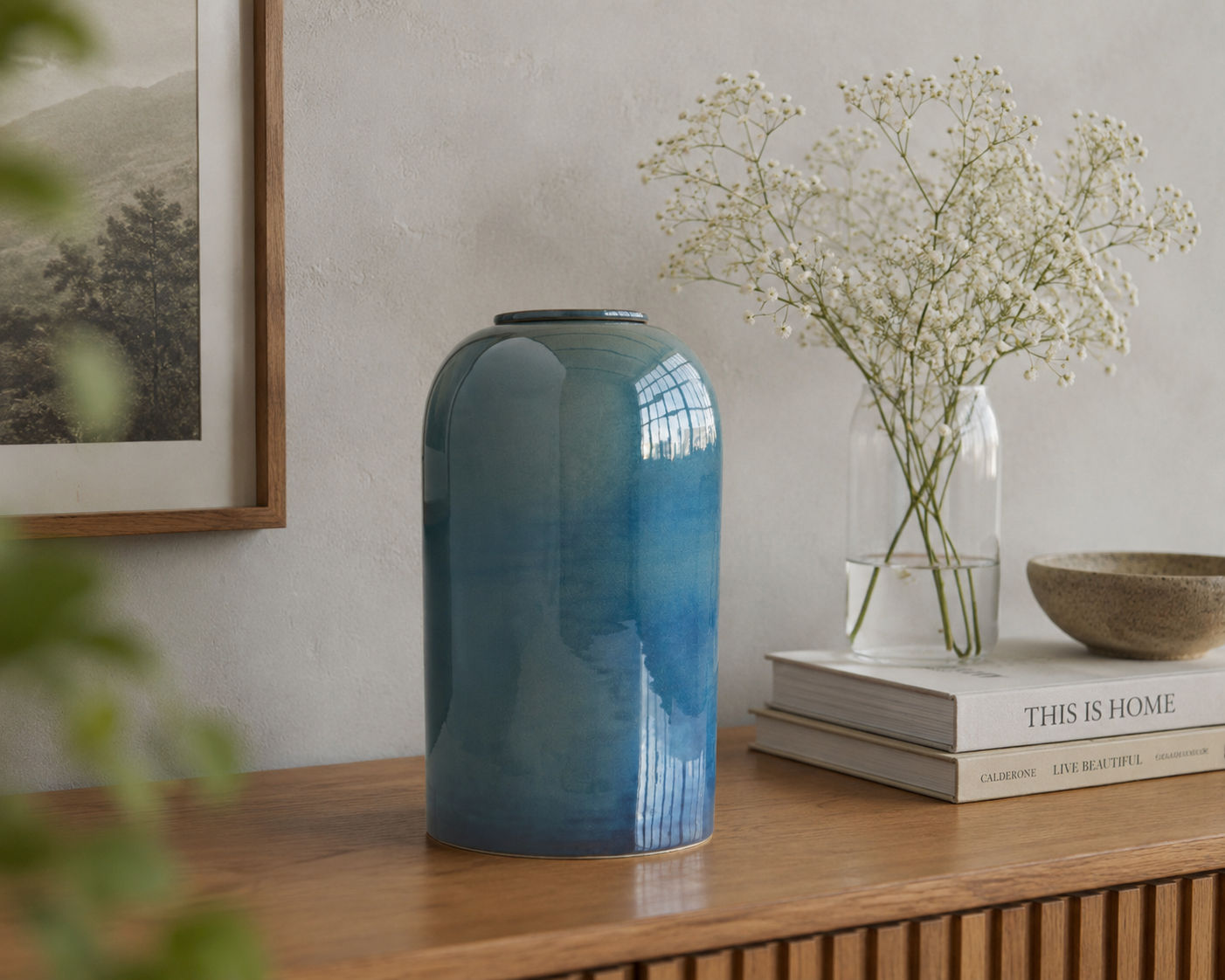 Keramieken urn groot 'PELION' – groen & blauw, 3,7L — handgemaakt door ambachtelijke ateliers in België en Portugal