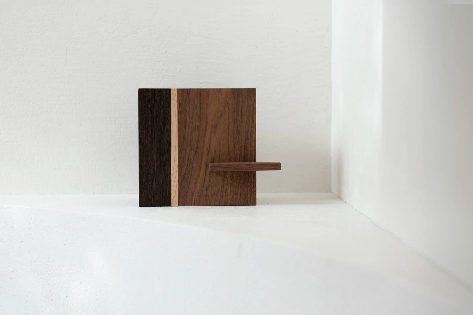 Grote houten urne, Wengé + es + walnoot
