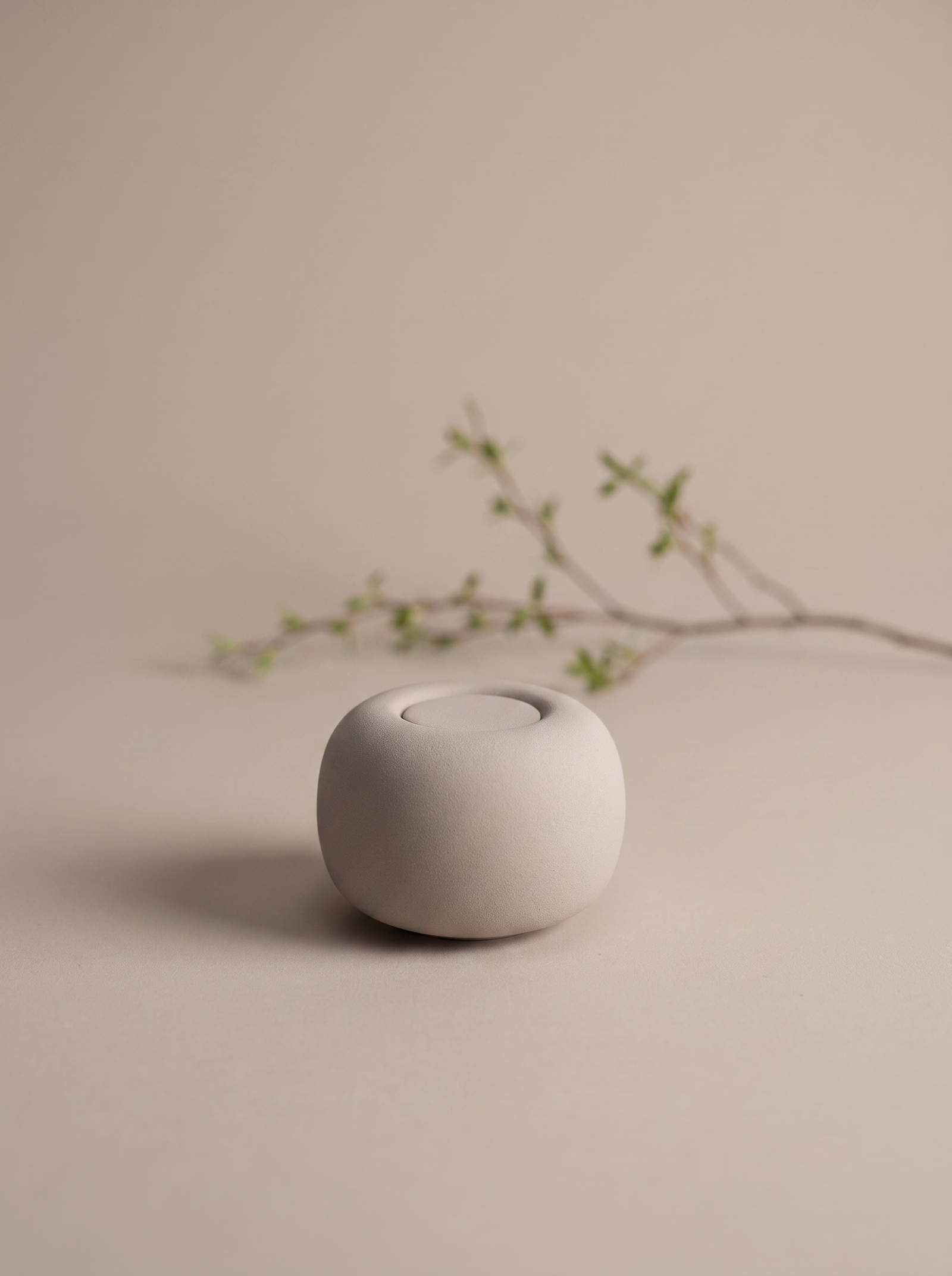 Mini urn 0,2 L keramiek, zijdezacht taupe, Luz | Stilte & Vorm