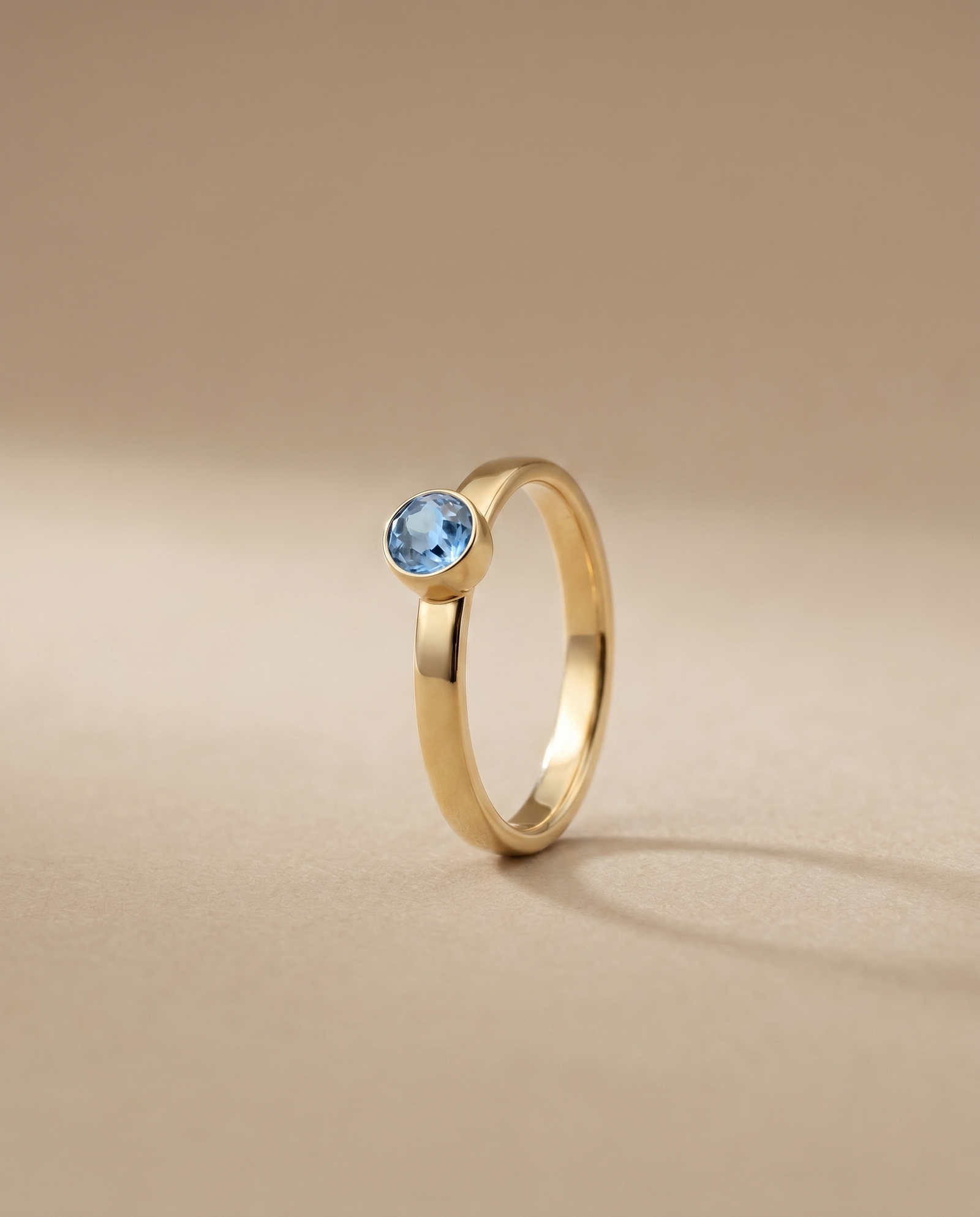 Maart Aquamarijn Ring verguld