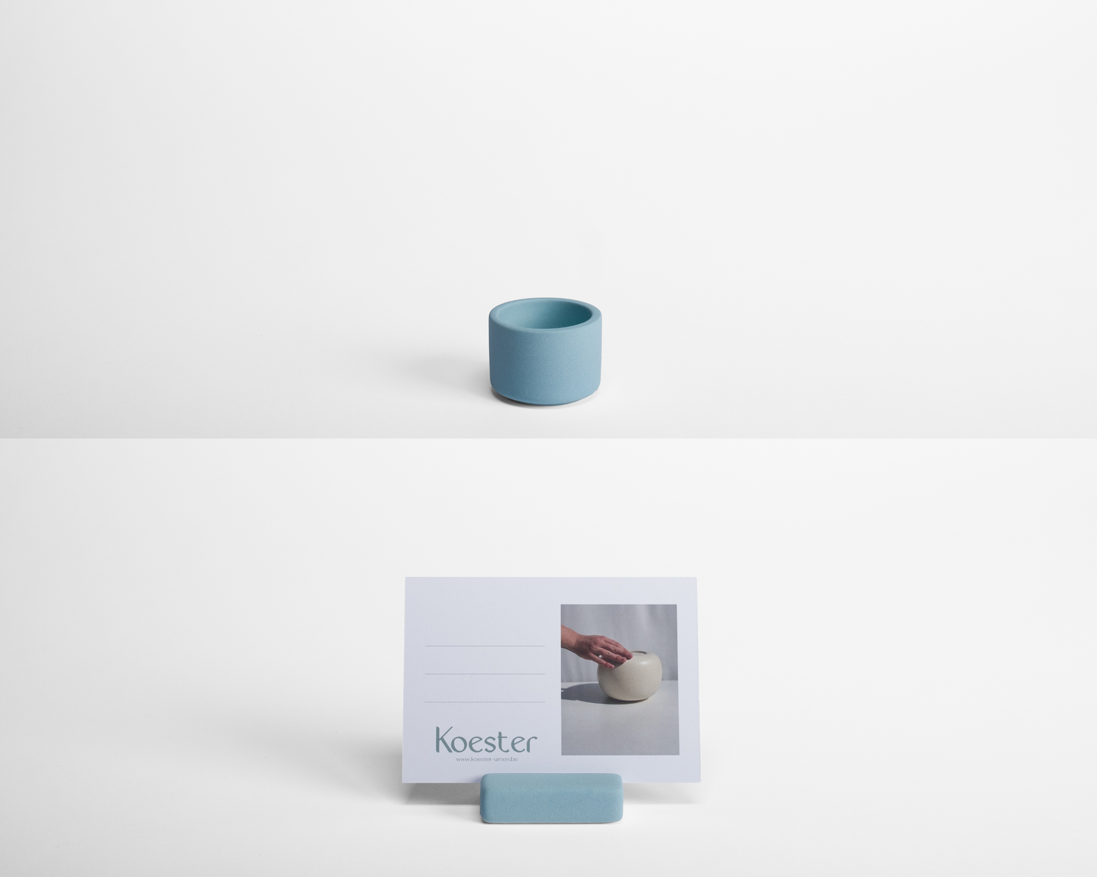 Lado gedenkplekje · Nevelblauw