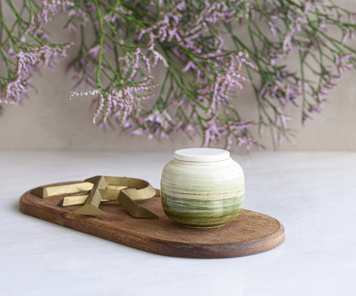 Mini urn keramiek 'KORA' – zacht wit naar groen, 50 ml (foto 2)