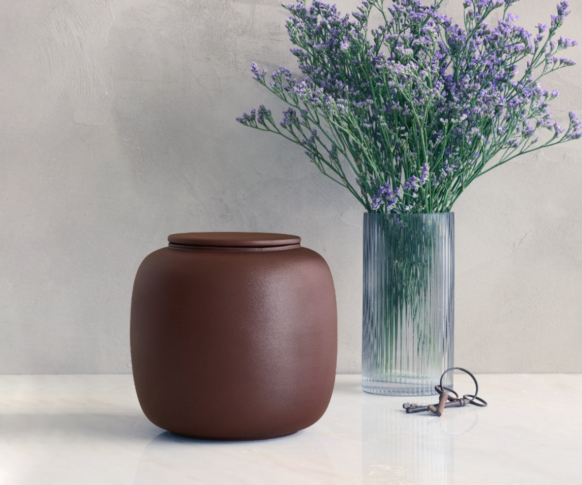 Keramieken urn groot 'SERES' – roodbruin engobe, 3,8L (foto 2)