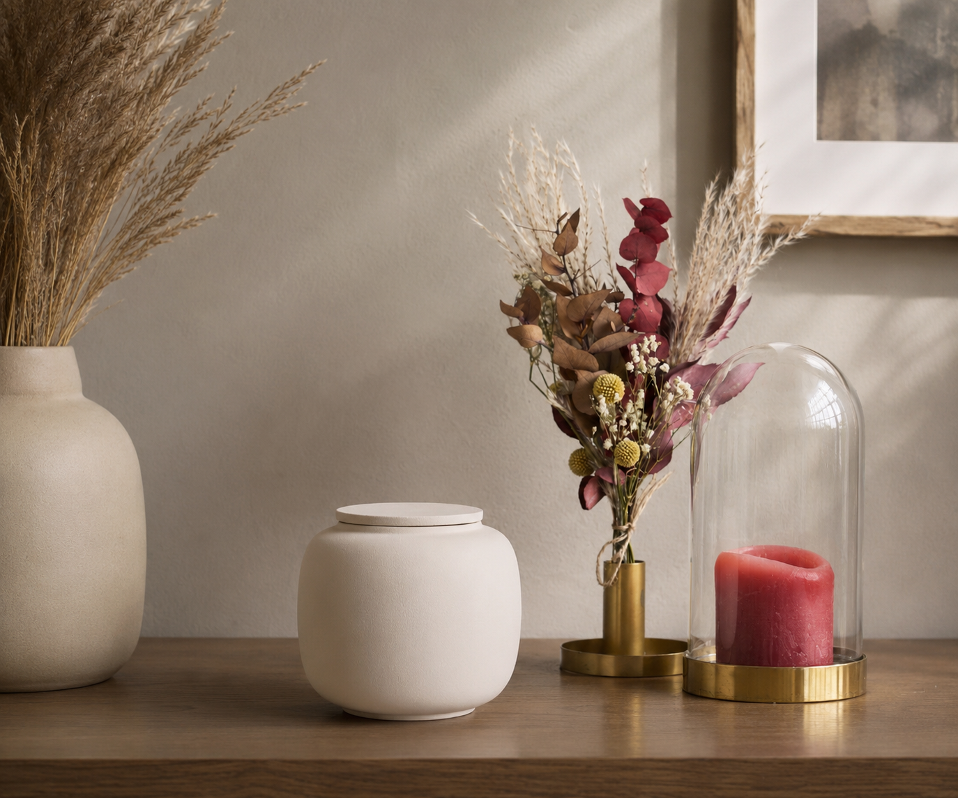 Kleine eco urn 'SERES' – beige engobe, 700 ml — handgemaakt door ambachtelijke ateliers in België en Portugal