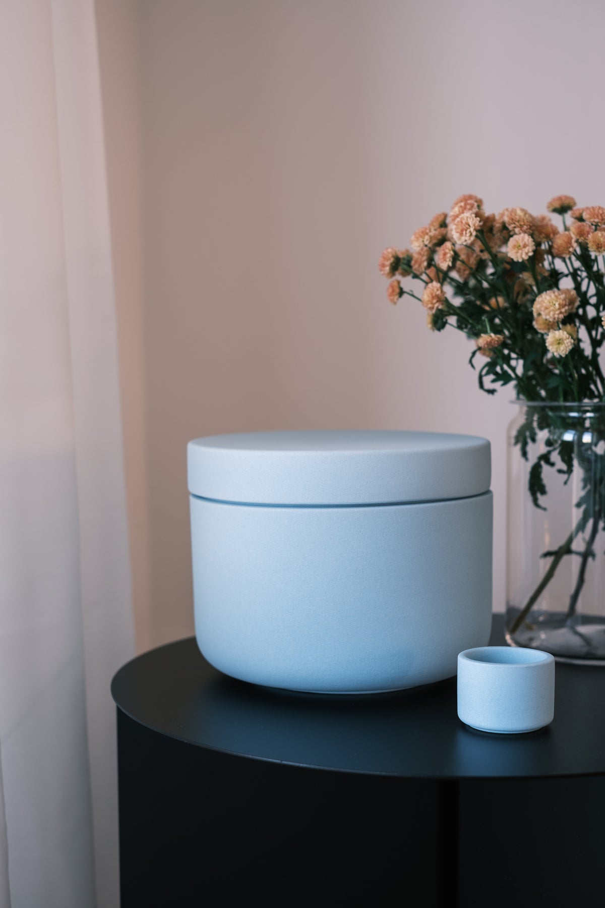 Keramische urn 3,2 L voor volwassenen, nevelblauw, Paz | Stilte & Vorm