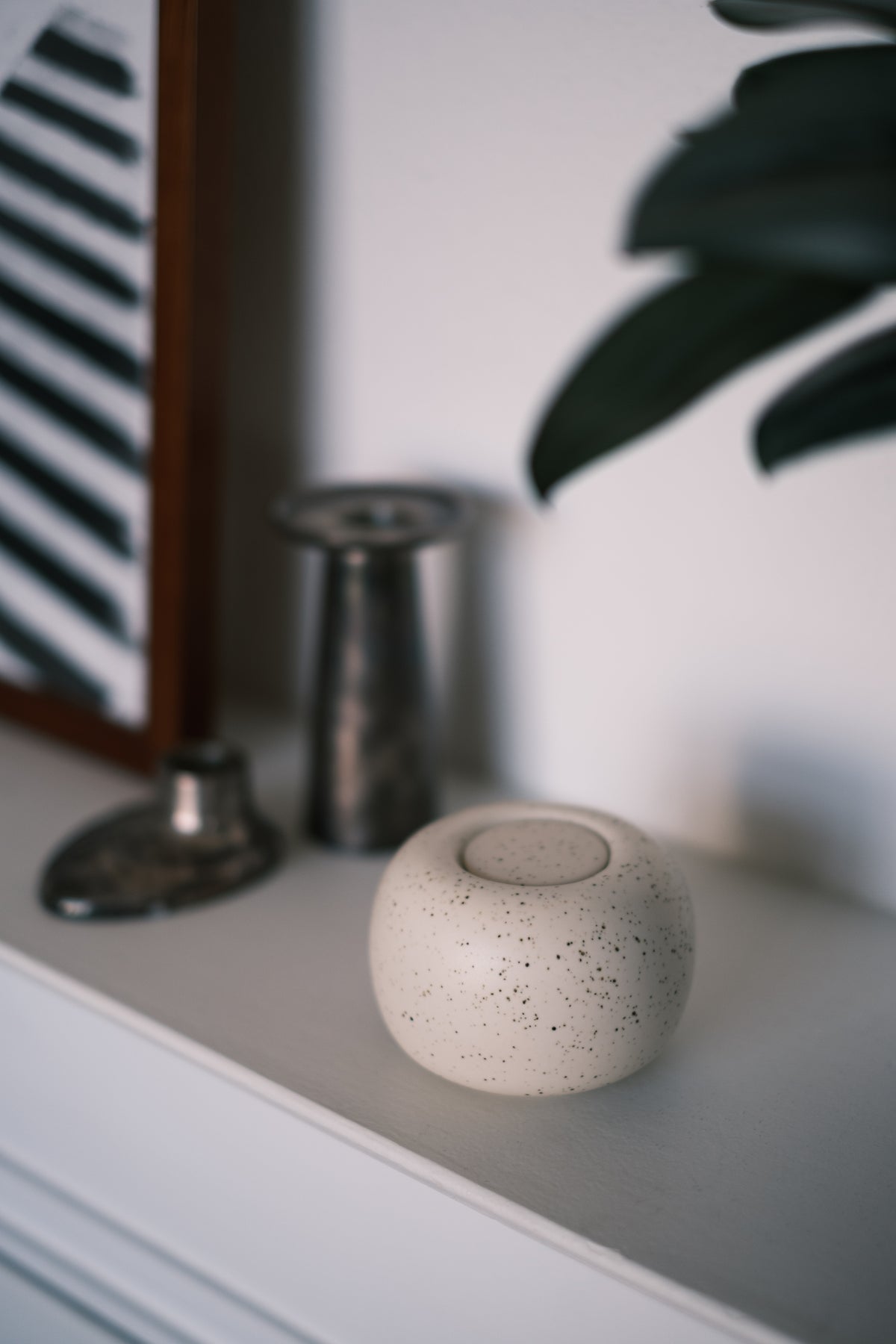 Mini urn 0,2 L keramiek, gespikkeld fluweel, Luz | Stilte & Vorm