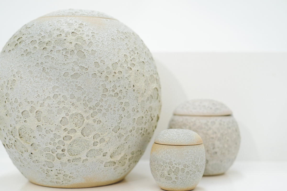 Mini urn 450 ml keramiek, maanwit, MOON