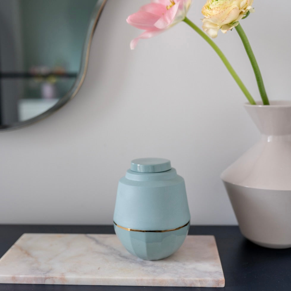 Kleine urn mint goud – Kuma (650ml)