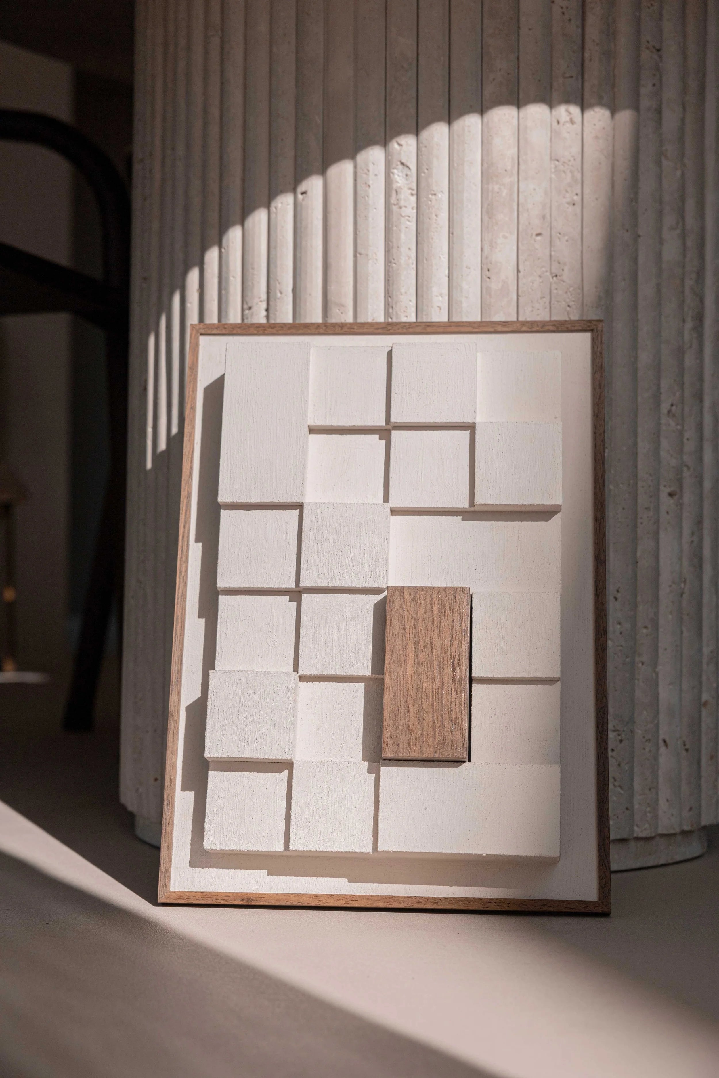 Kunstwerk met urne - 4