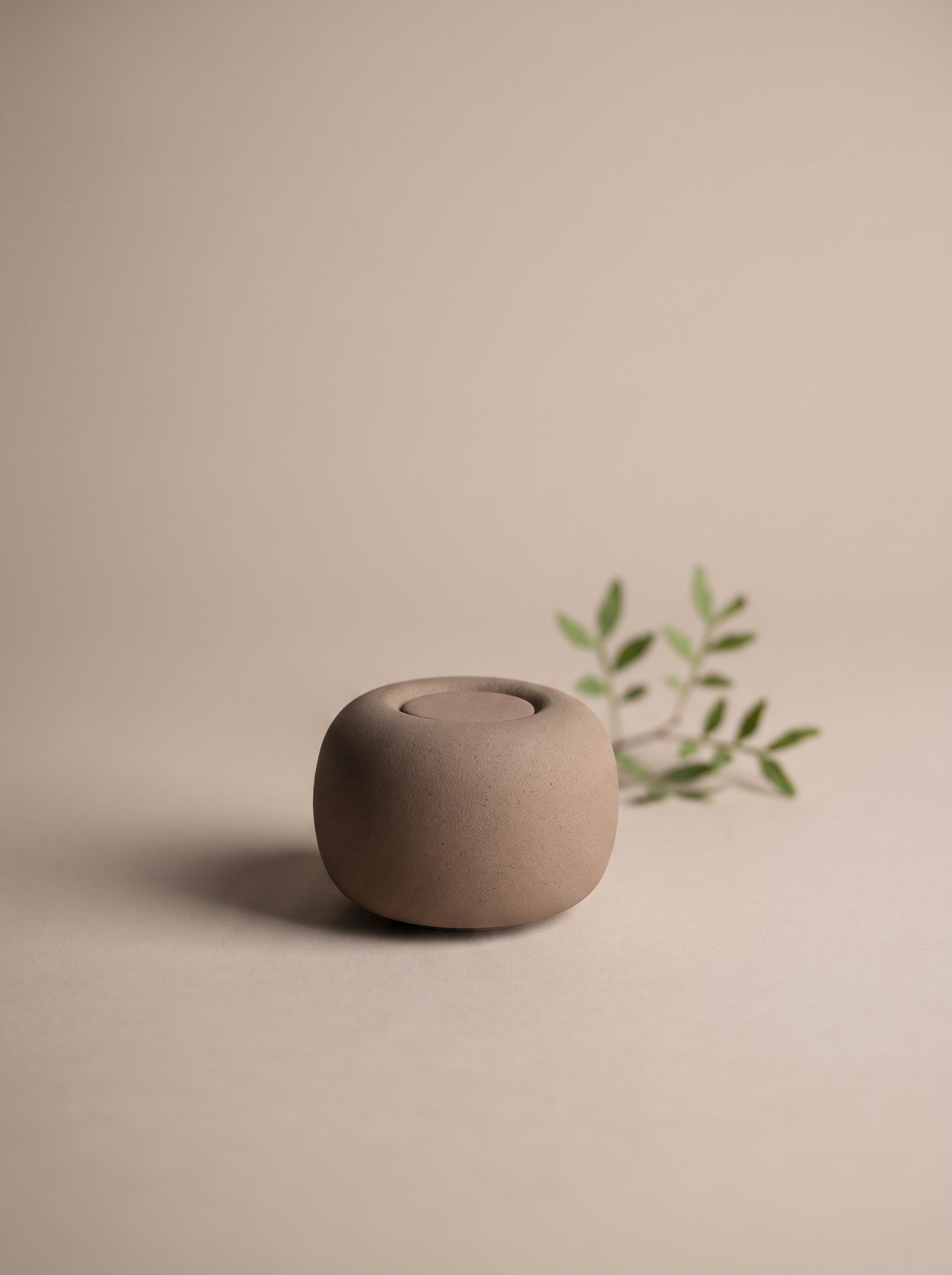 Mini urn 0,2 L keramiek, terra schelp, Luz | Stilte & Vorm