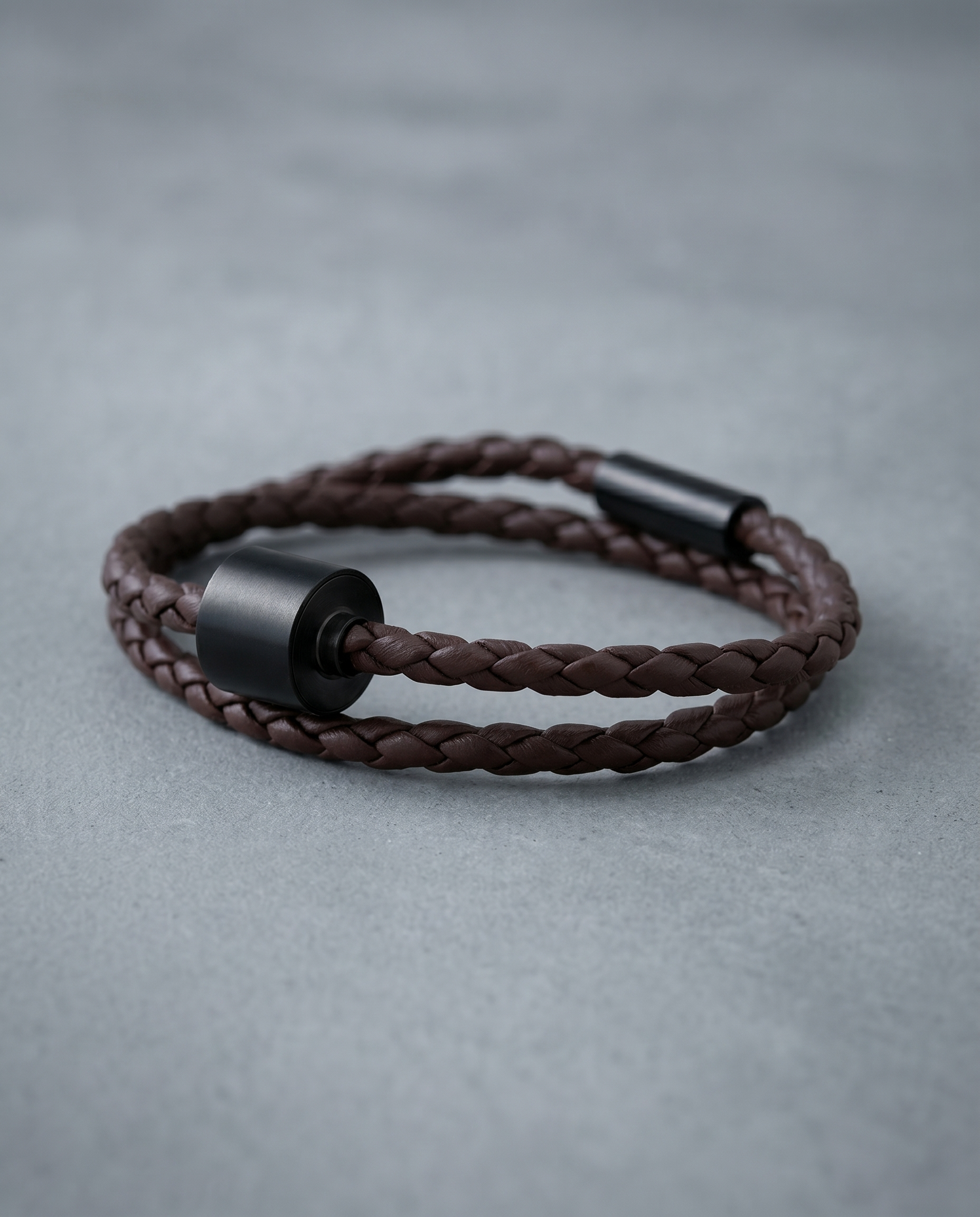 Bruin Gevlochten Leer Armband in black edition