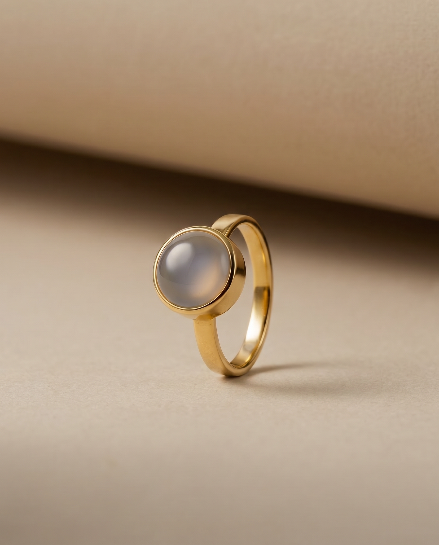 Grijze Maansteen Ring verguld