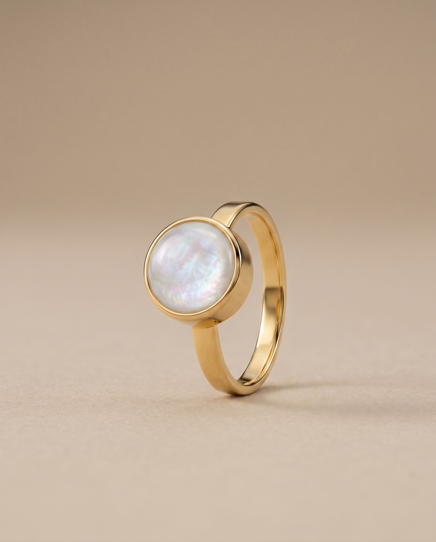 Parelmoer Ring verguld