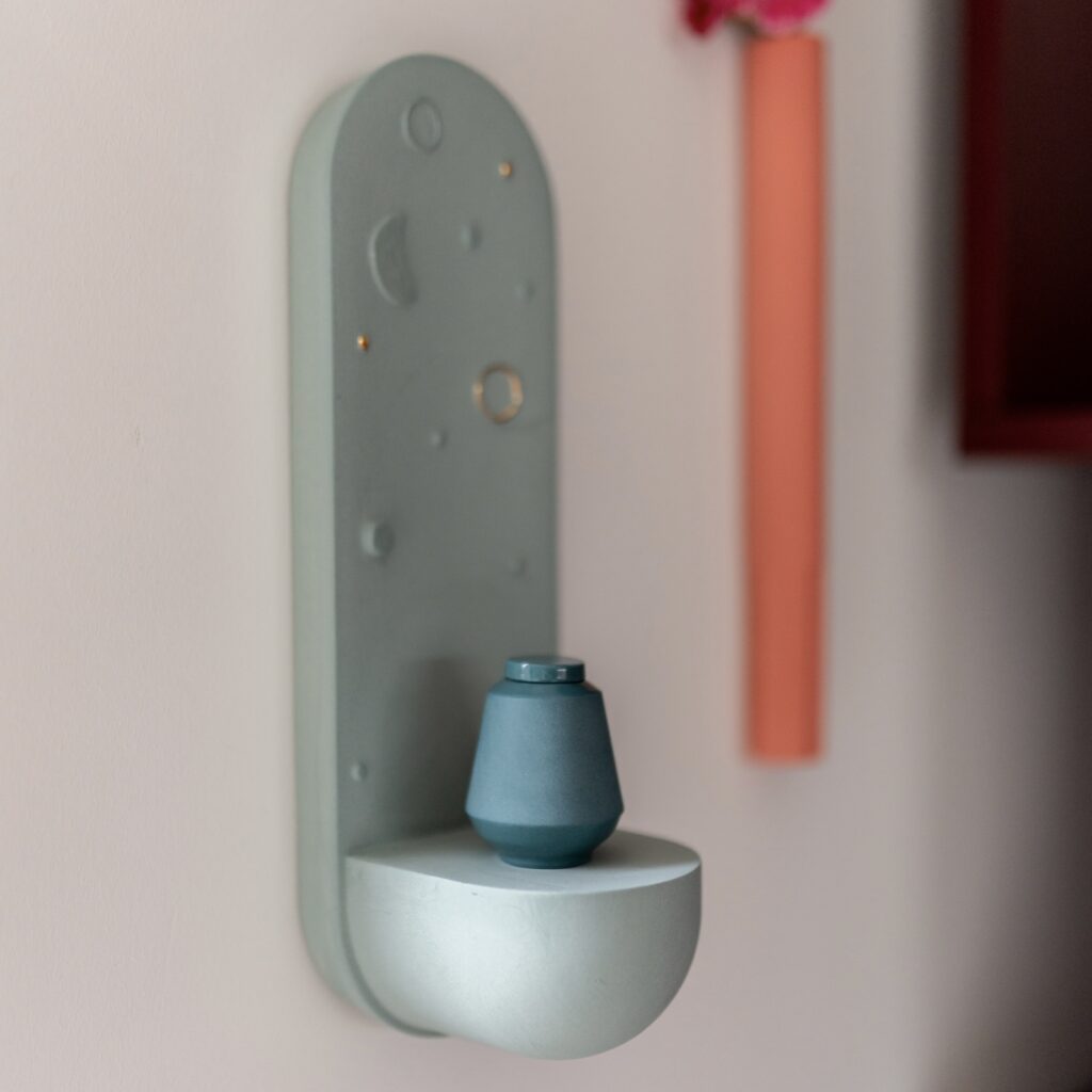 Gedenkplekje met mini urn mint- Horizon