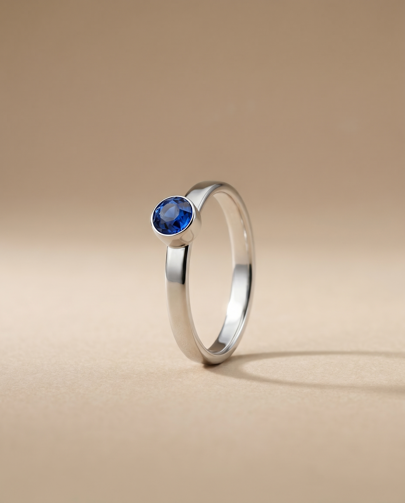 September Saffier Ring in edelstaal