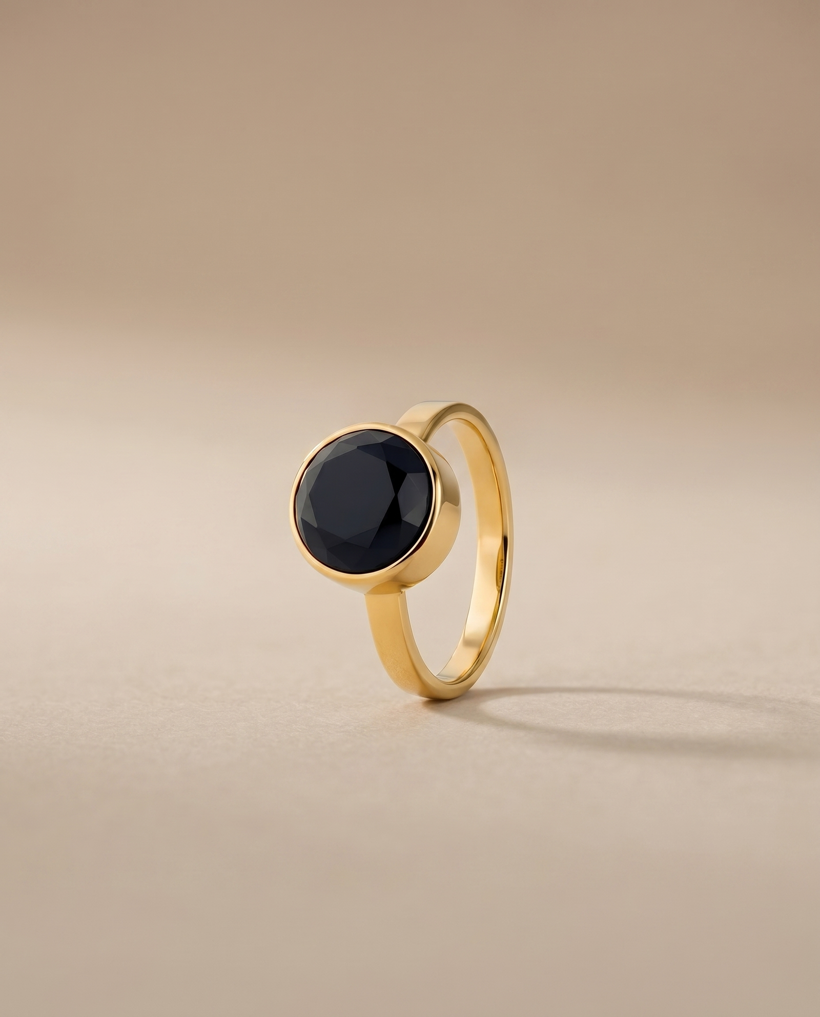 Zwarte Onyx Facet Ring verguld