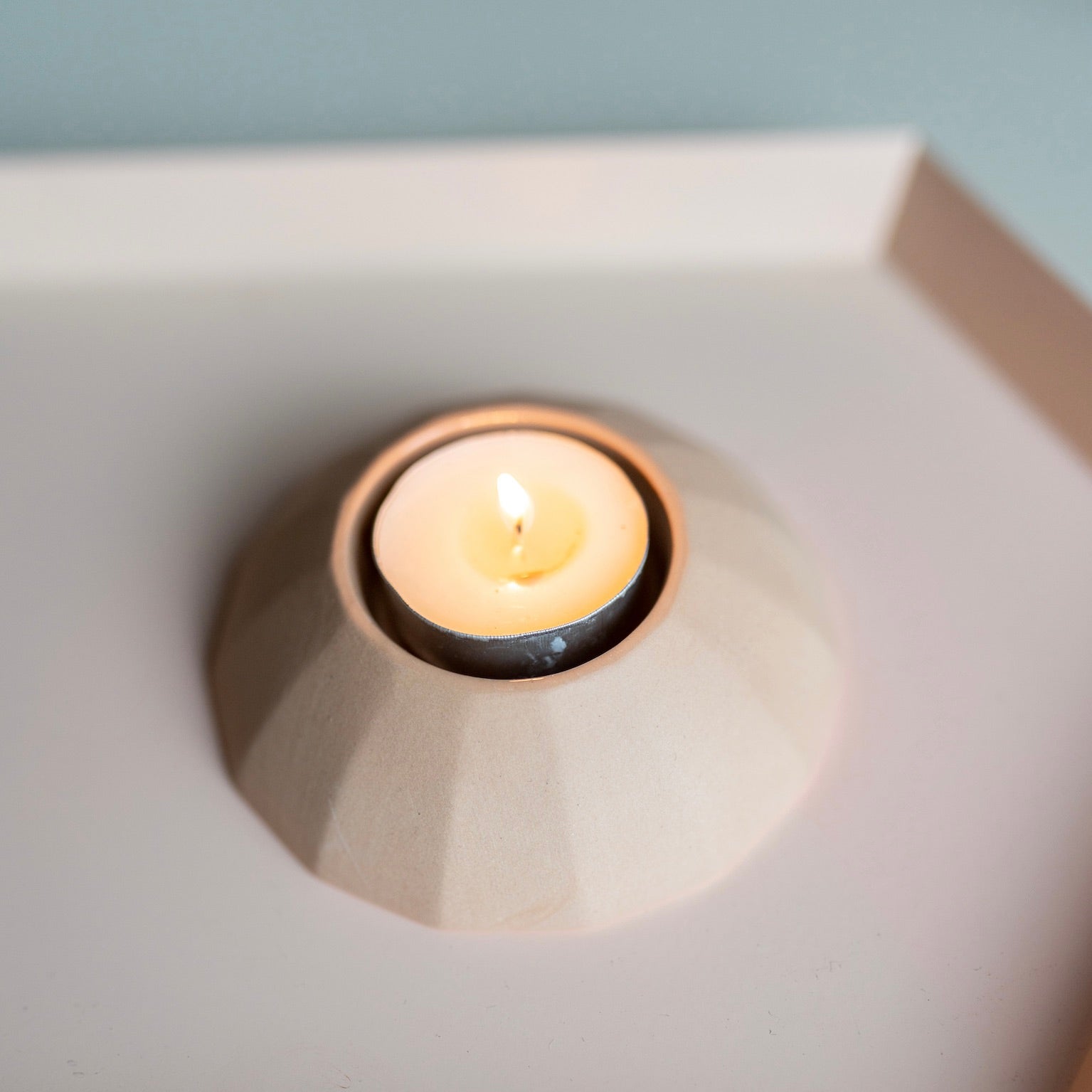 Waxinelichthouder bij urn karamel – Meissa