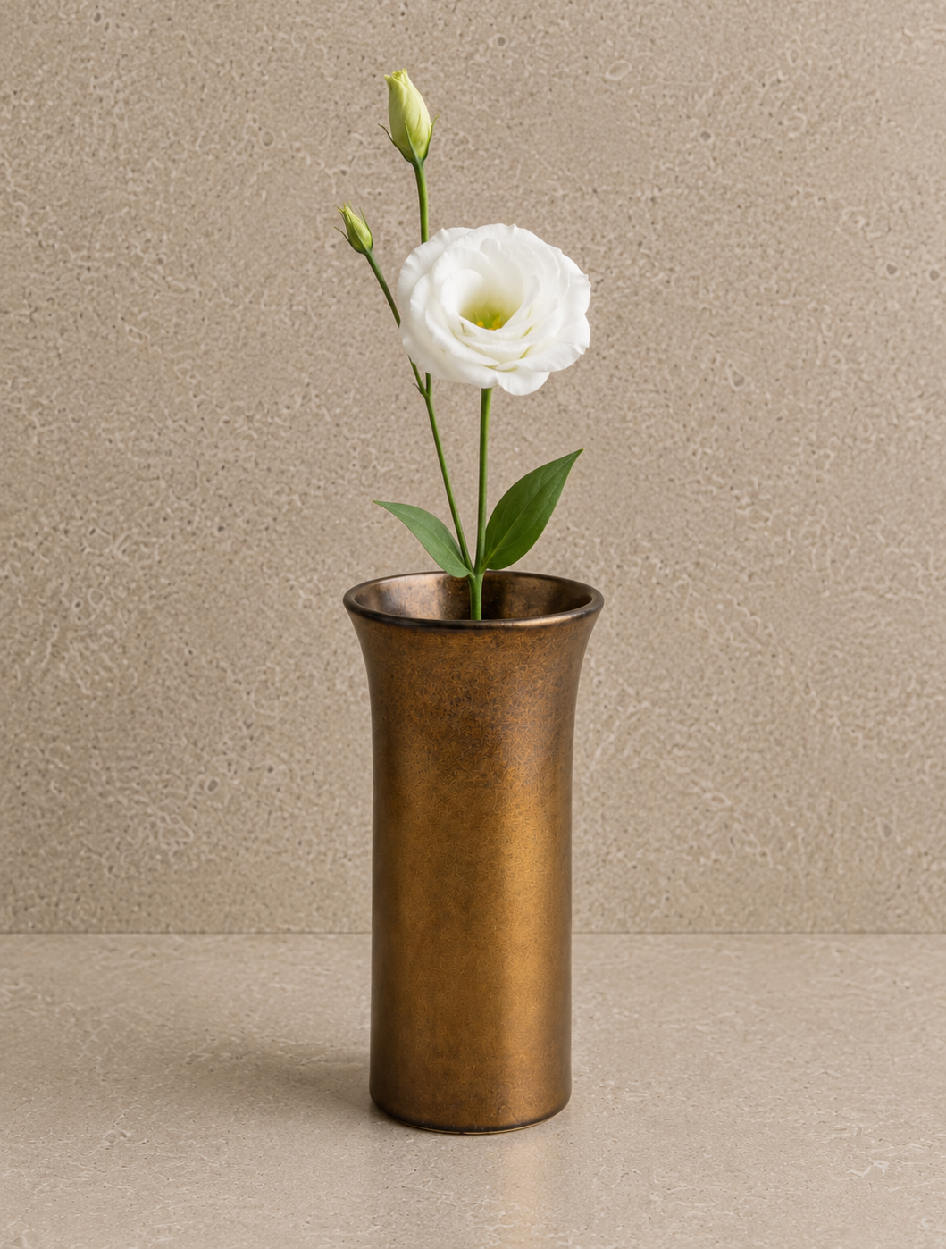 TULIPA – handgemaakt vaasje in koperkleurig keramiek