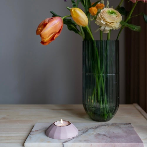 Waxinelichthouder bij urn Meissa roze – goud
